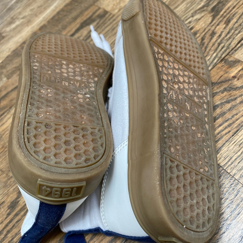Old Navy Kids White Canvas Hi tops with Gum soles Size 13 - Picture 5 of 6